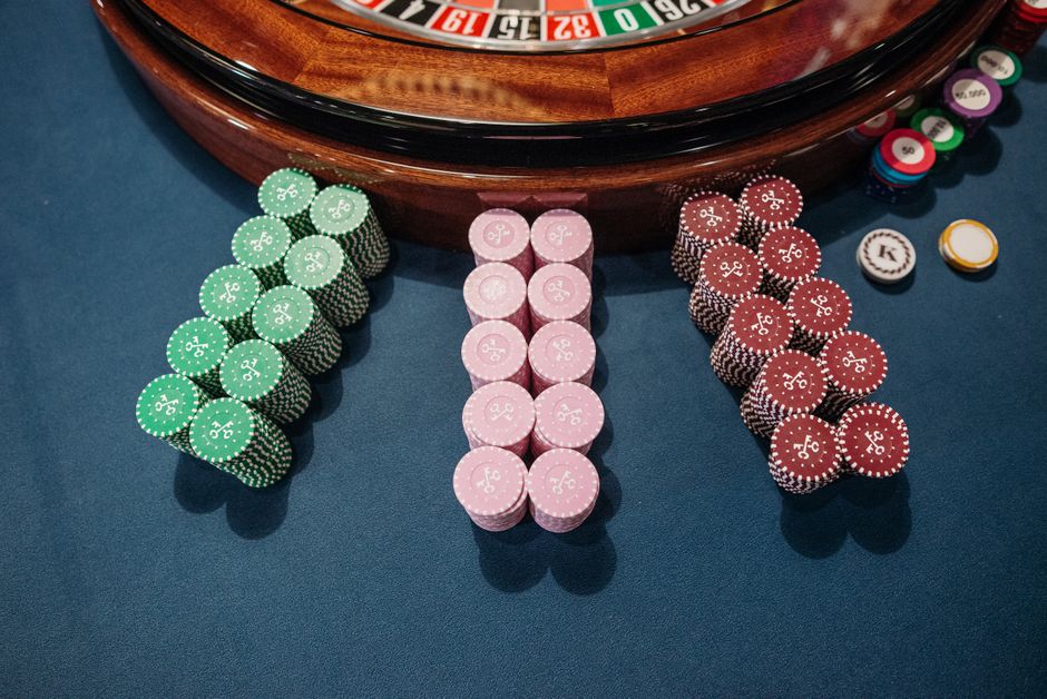 The Real Math Behind Slot Machines: RTP, Volatility, and What Casinos Don't Tell You